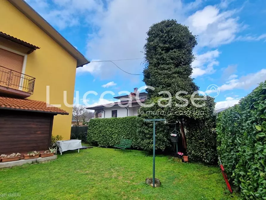 Immagine 47 di Villa in vendita  a Barga