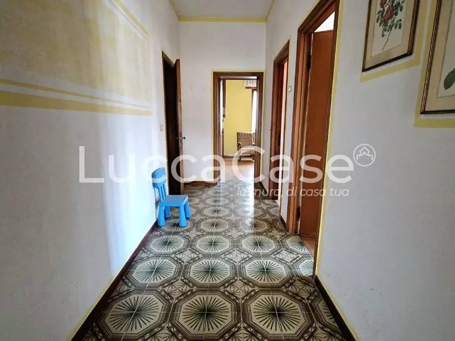 Immagine 42 di Villa in vendita  a Barga