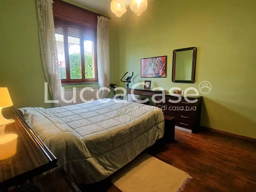 Immagine 17 di Villa in vendita  a Barga