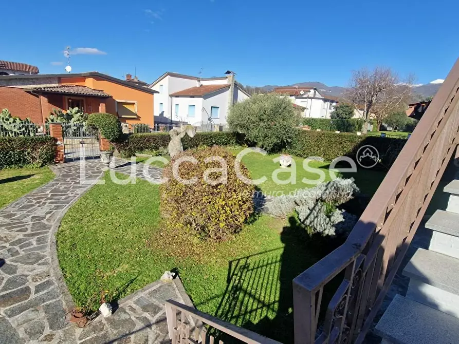 Immagine 55 di Villa in vendita  a Barga