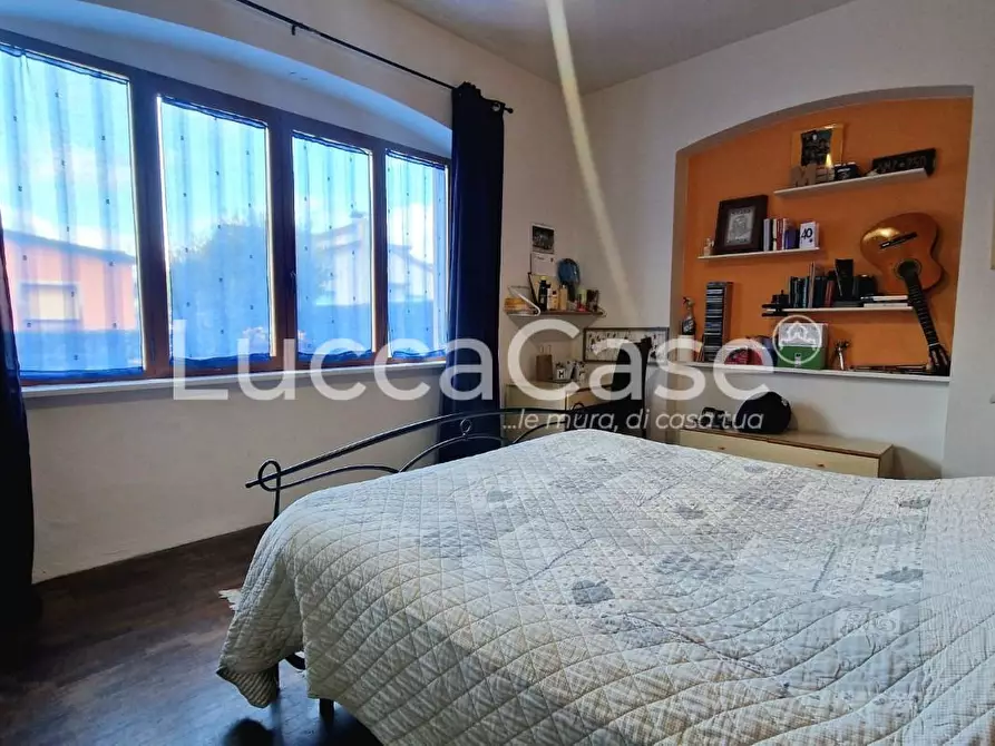 Immagine 15 di Villa in vendita  a Barga