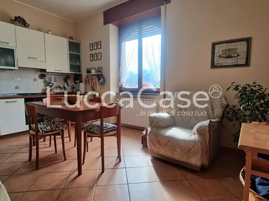 Immagine 3 di Villa in vendita  a Barga