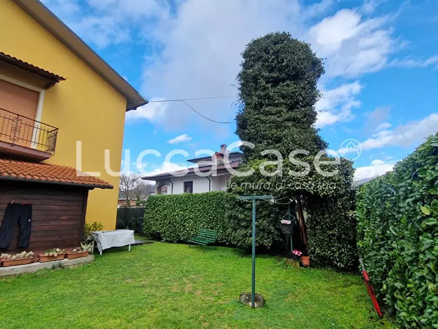 Immagine 51 di Villa in vendita  a Barga