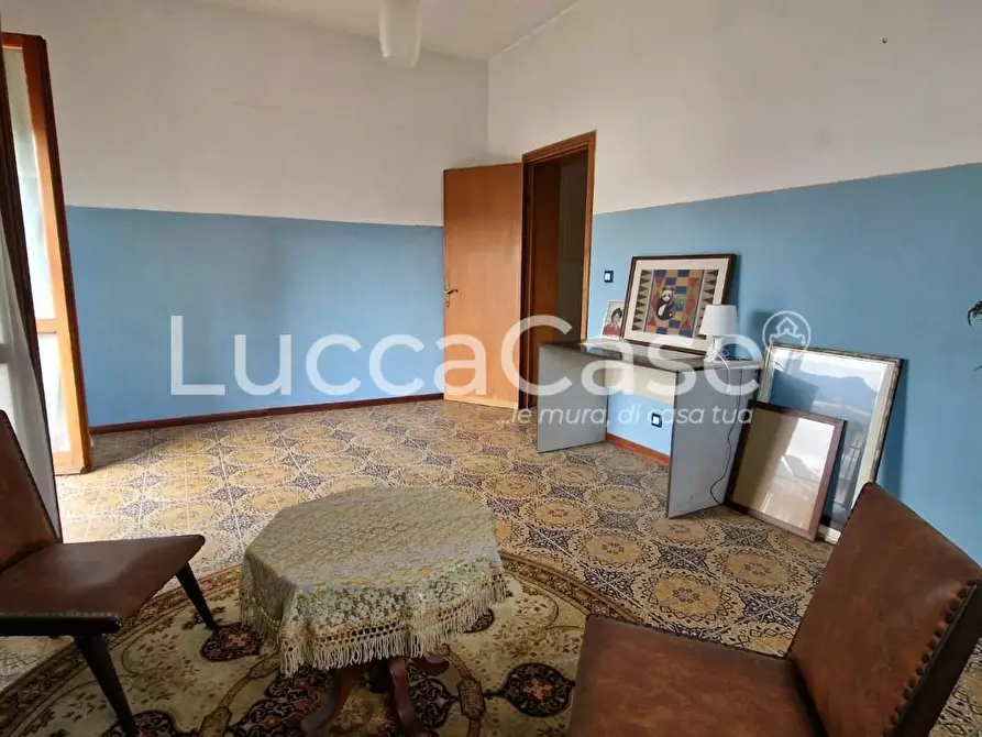 Immagine 43 di Villa in vendita  a Barga