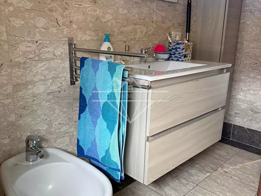 Immagine 8 di Appartamento in vendita  a Carrara