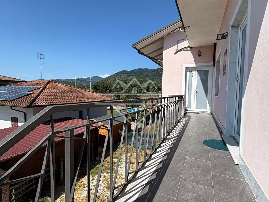 Immagine 10 di Casa semindipendente in vendita  a Carrara