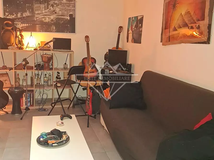 Immagine 2 di Appartamento in vendita  a Carrara