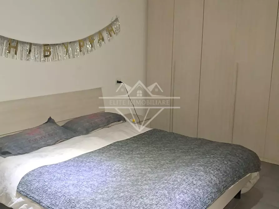 Immagine 10 di Appartamento in vendita  a Carrara