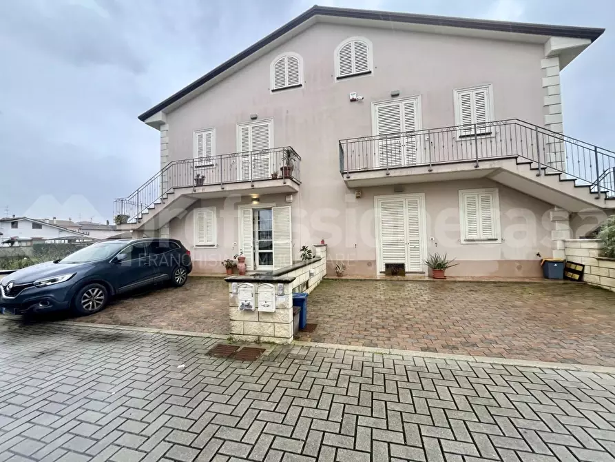 Immagine 18 di Appartamento in vendita  a San Giuliano Terme