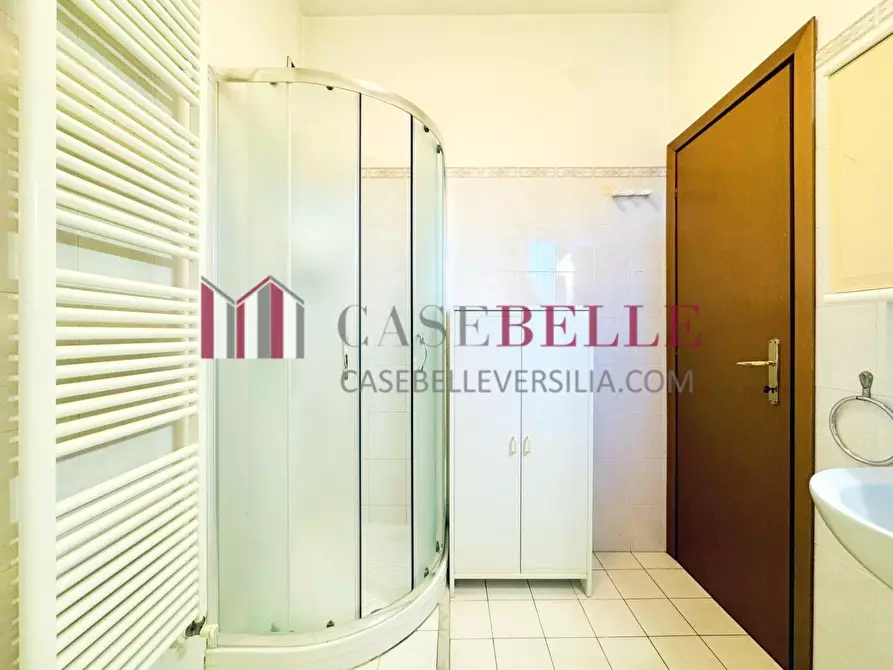 Immagine 33 di Casa bifamiliare in affitto  a Pietrasanta