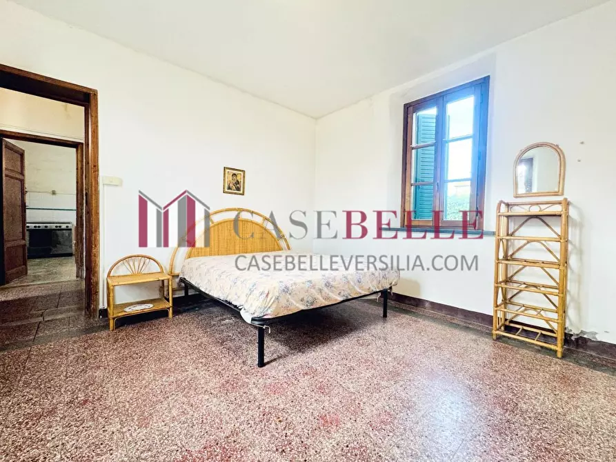 Immagine 11 di Casa bifamiliare in vendita  a Camaiore