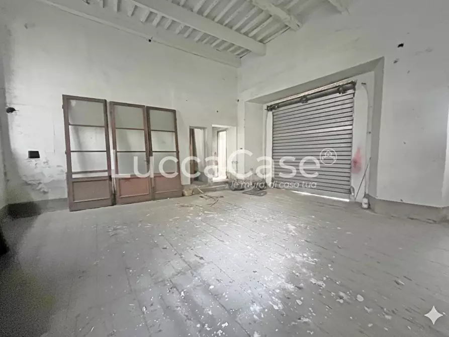 Immagine 12 di Loft/Open space in vendita  a Lucca