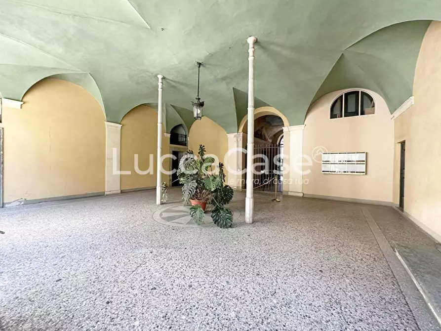 Immagine 3 di Loft/Open space in vendita  a Lucca
