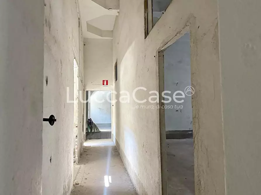 Immagine 9 di Loft/Open space in vendita  a Lucca