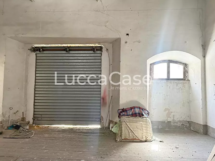 Immagine 20 di Loft/Open space in vendita  a Lucca