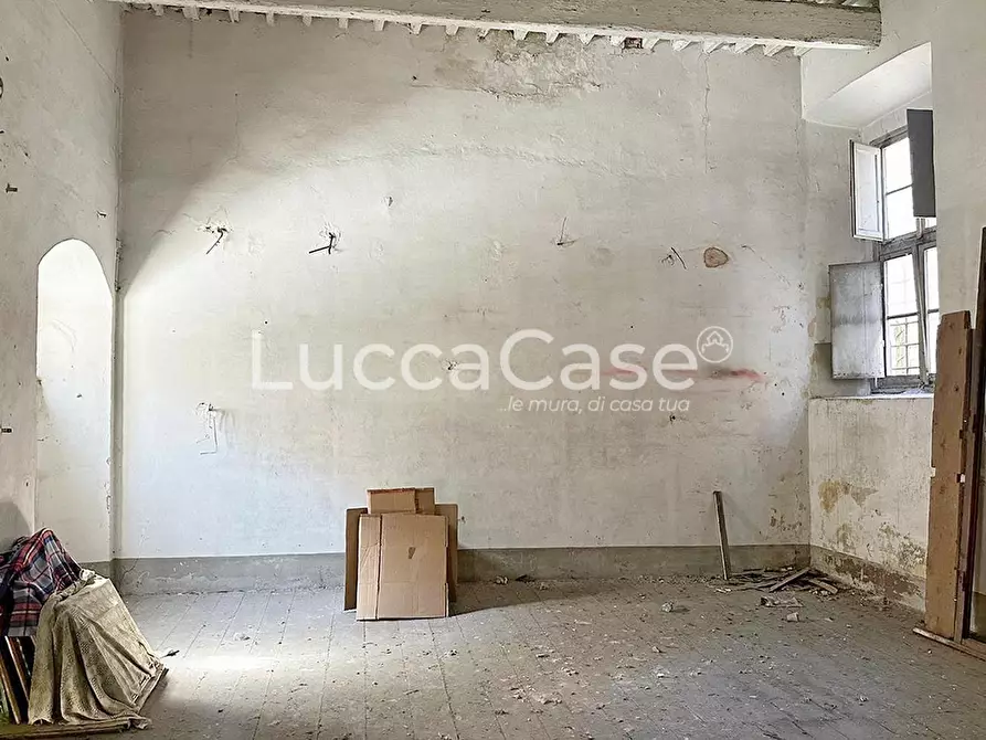 Immagine 19 di Loft/Open space in vendita  a Lucca