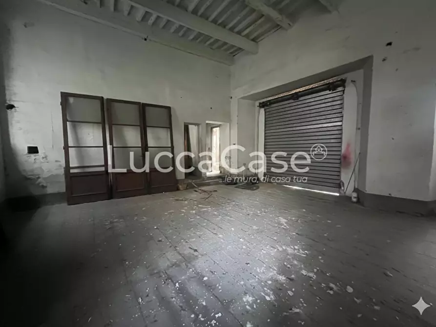 Immagine 8 di Loft/Open space in vendita  a Lucca