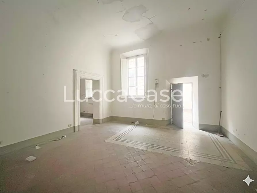 Immagine 6 di Loft/Open space in vendita  a Lucca