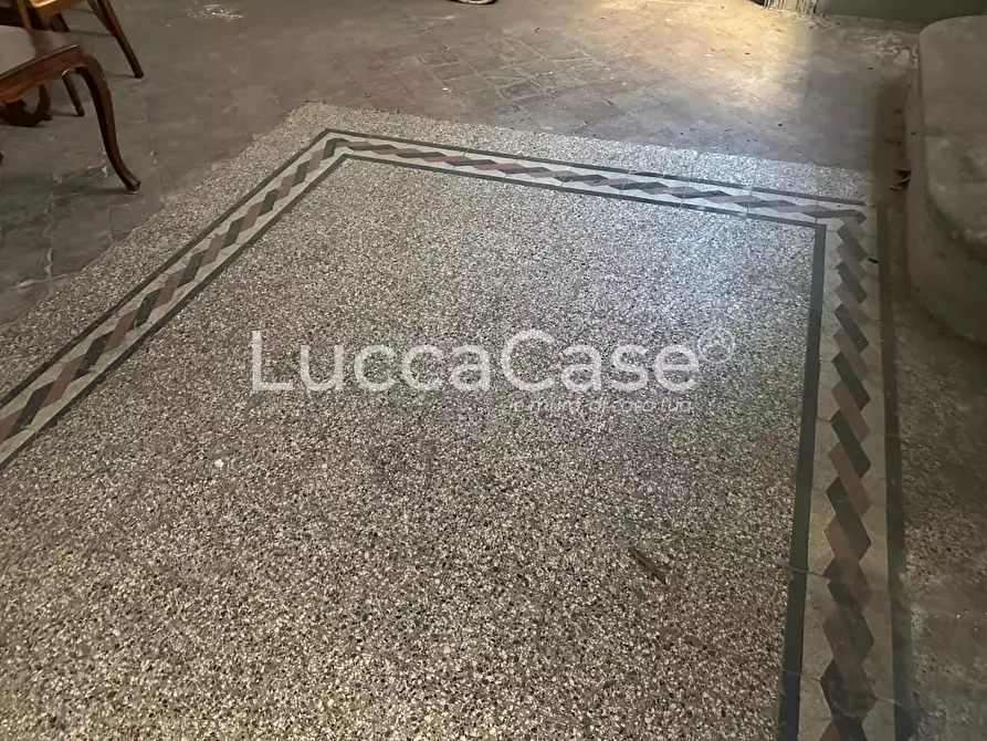 Immagine 23 di Loft/Open space in vendita  a Lucca