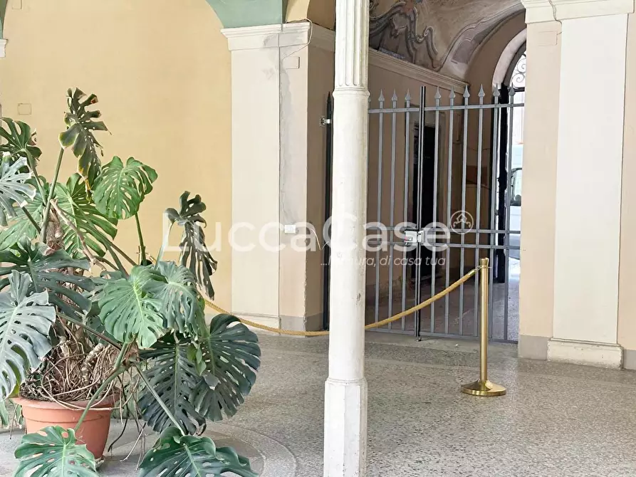 Immagine 25 di Loft/Open space in vendita  a Lucca