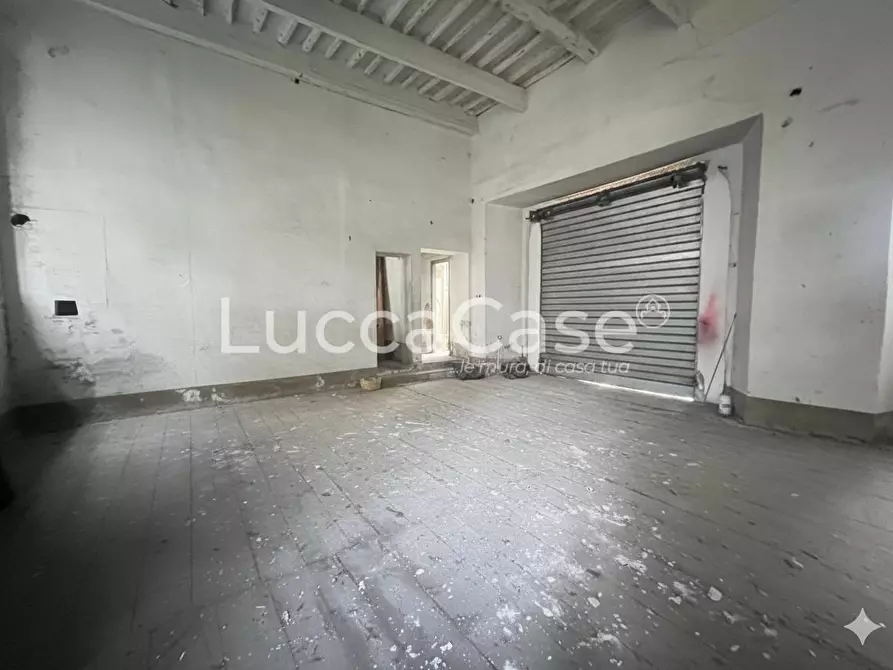 Immagine 7 di Loft/Open space in vendita  a Lucca