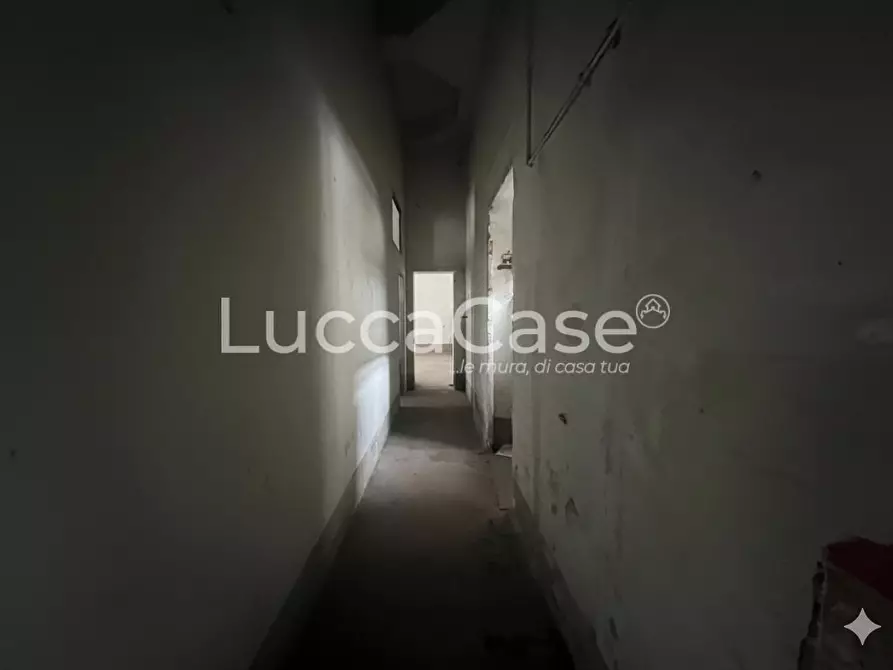 Immagine 16 di Loft/Open space in vendita  a Lucca
