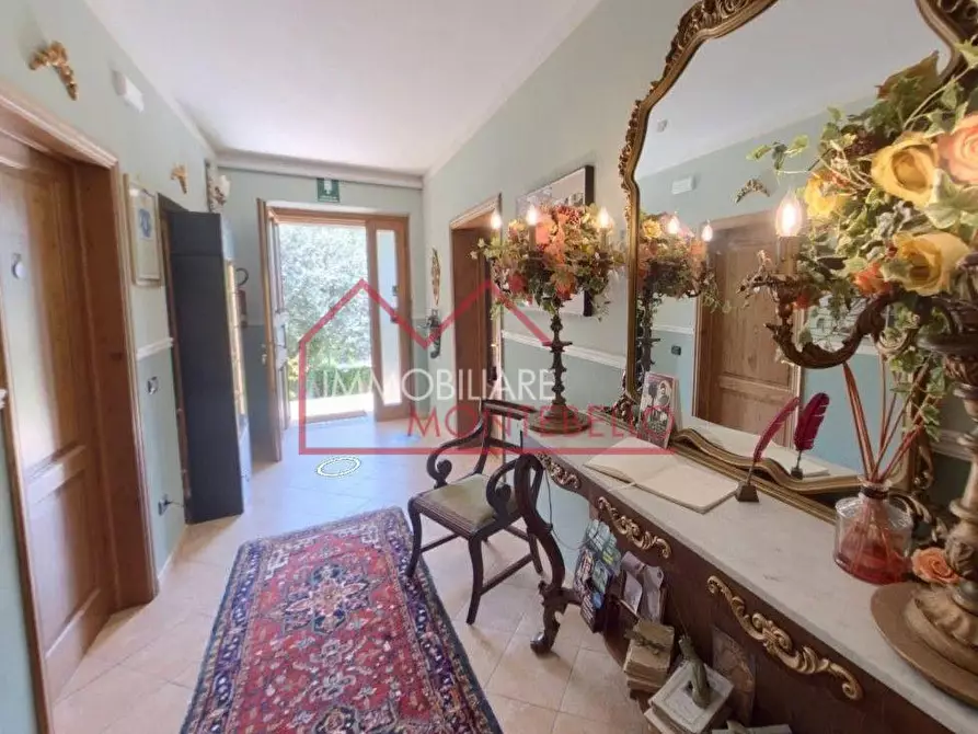 Immagine 20 di Villa in vendita  a Camaiore