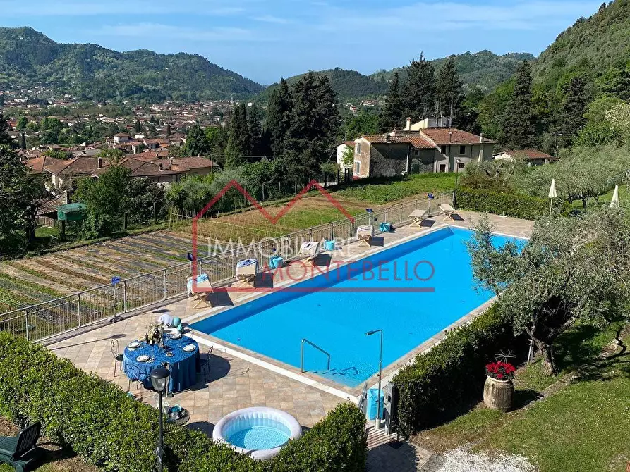 Immagine 28 di Villa in vendita  a Camaiore