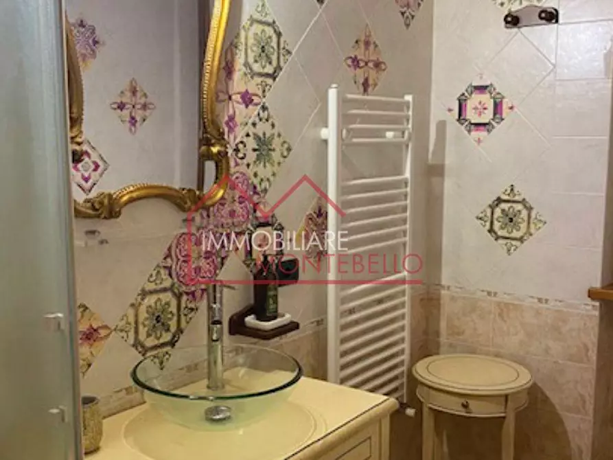 Immagine 58 di Villa in vendita  a Camaiore