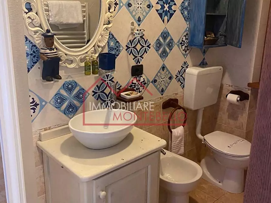 Immagine 31 di Villa in vendita  a Camaiore