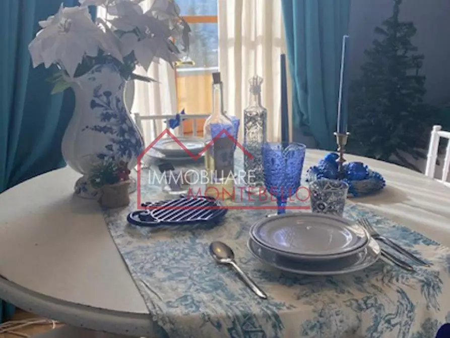 Immagine 48 di Villa in vendita  a Camaiore