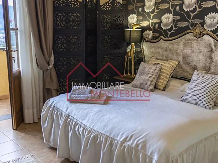 Immagine 66 di Villa in vendita  a Camaiore