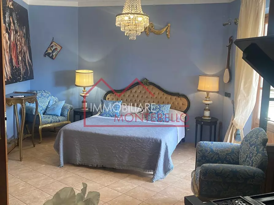 Immagine 71 di Villa in vendita  a Camaiore