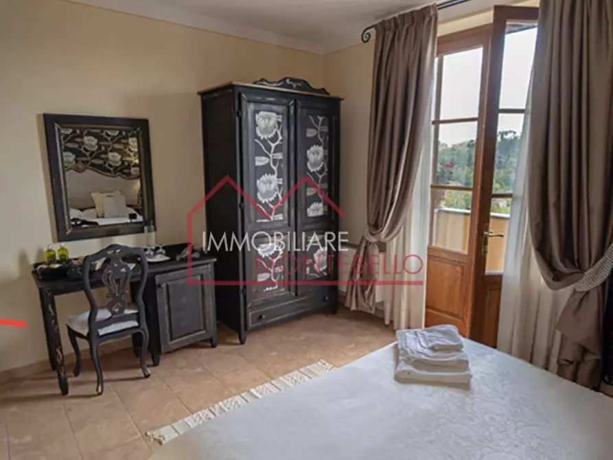 Immagine 57 di Villa in vendita  a Camaiore