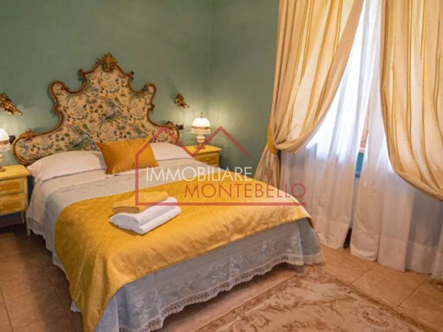Immagine 51 di Villa in vendita  a Camaiore