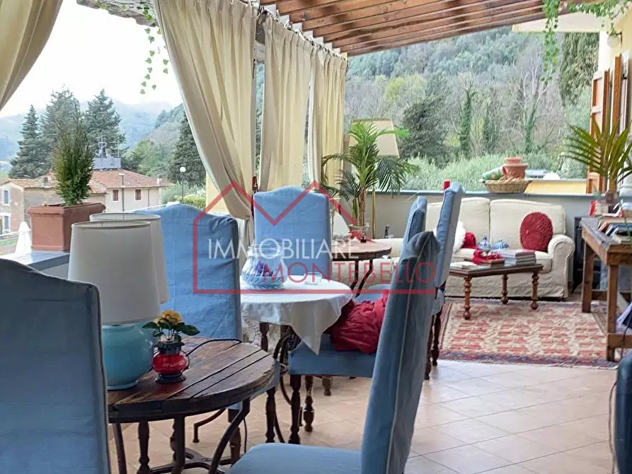 Immagine 9 di Villa in vendita  a Camaiore