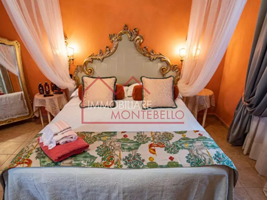 Immagine 64 di Villa in vendita  a Camaiore