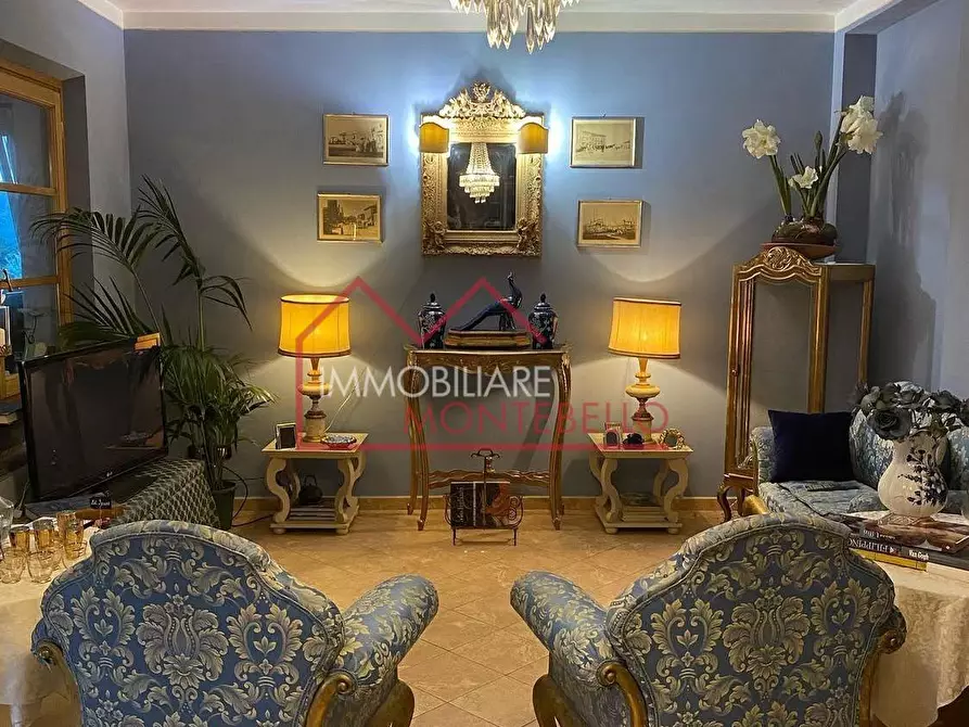 Immagine 3 di Villa in vendita  a Camaiore