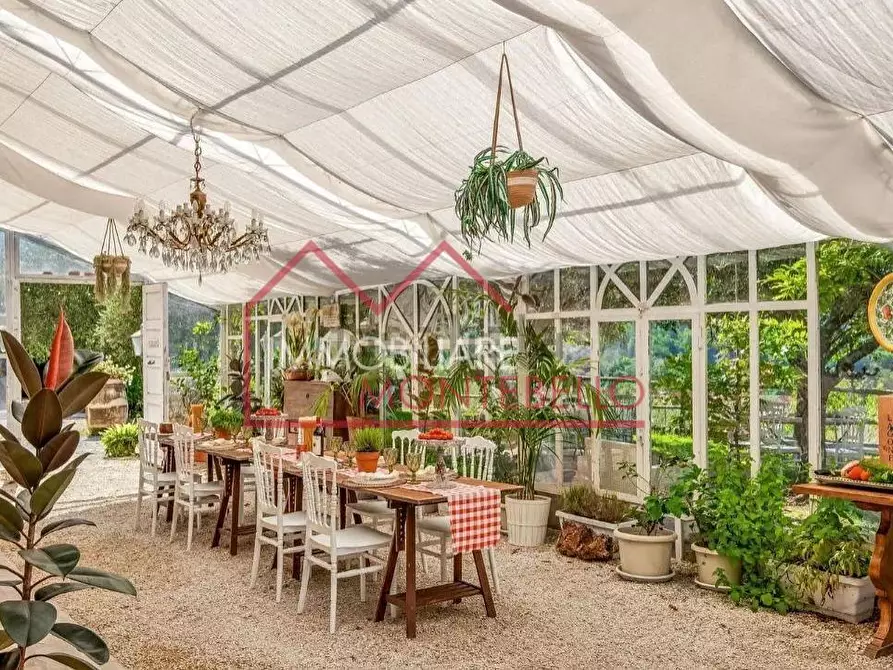 Immagine 14 di Villa in vendita  a Camaiore