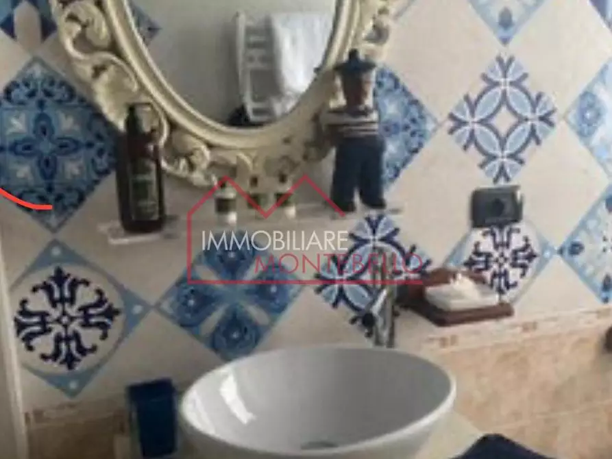 Immagine 44 di Villa in vendita  a Camaiore