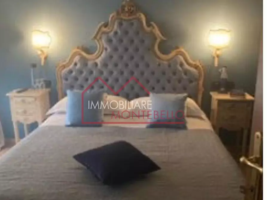 Immagine 49 di Villa in vendita  a Camaiore