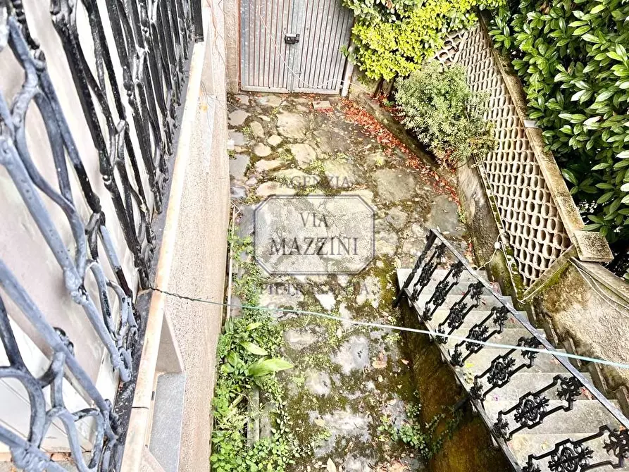 Immagine 4 di Appartamento in vendita  a Pietrasanta