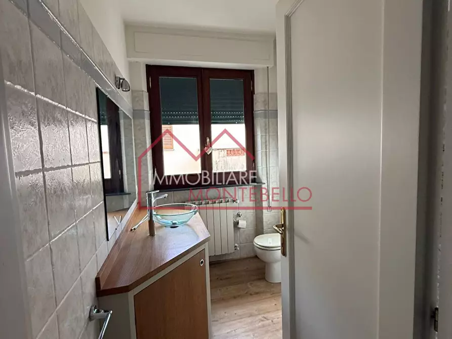 Immagine 9 di Porzione di casa in vendita  a Camaiore
