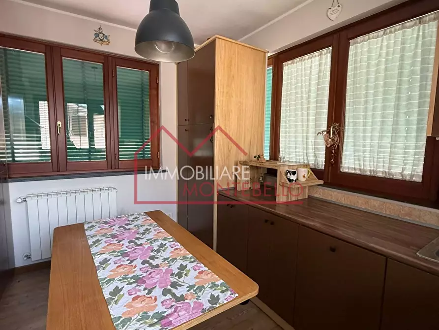 Immagine 6 di Porzione di casa in vendita  a Camaiore