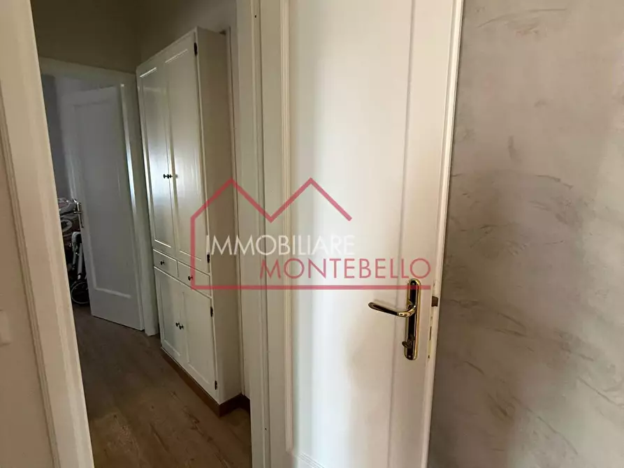 Immagine 17 di Porzione di casa in vendita  a Camaiore