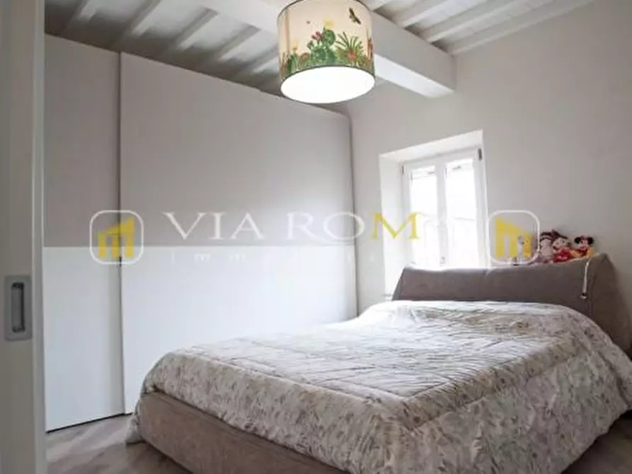 Immagine 51 di Casa bifamiliare in vendita  a Lucca