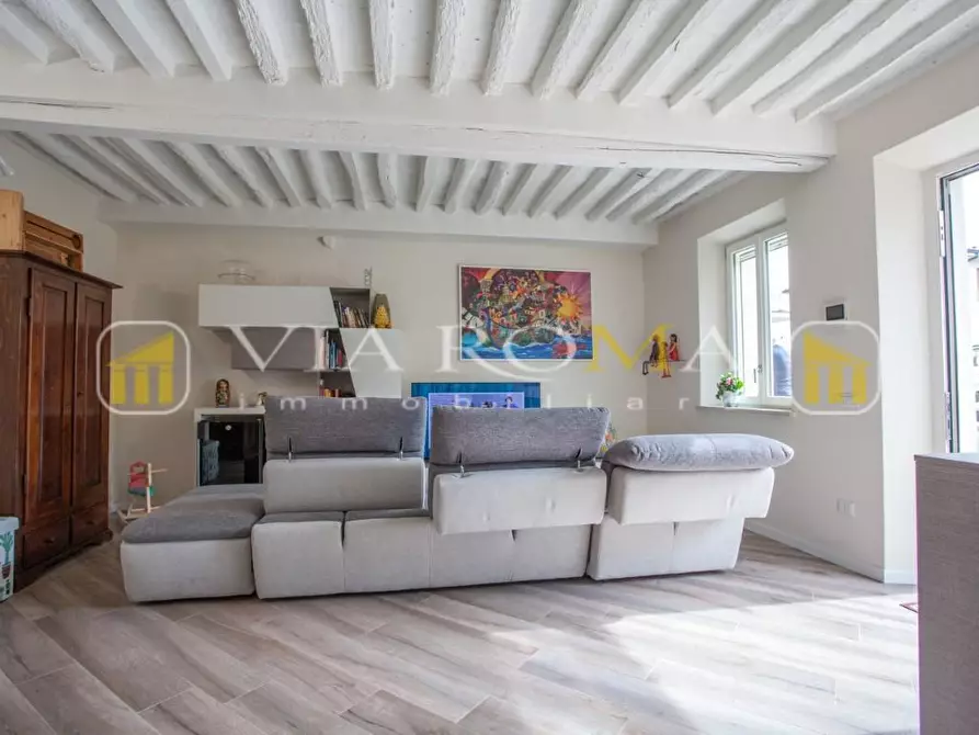 Immagine 40 di Casa bifamiliare in vendita  a Lucca