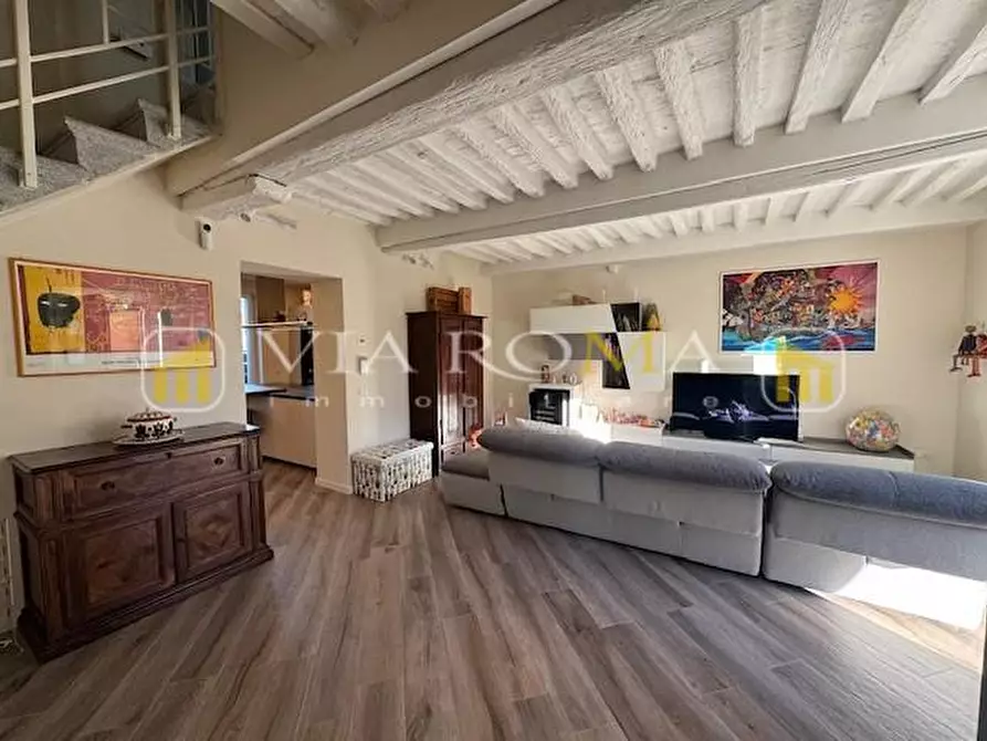 Immagine 5 di Casa bifamiliare in vendita  a Lucca