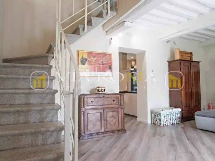 Immagine 41 di Casa bifamiliare in vendita  a Lucca