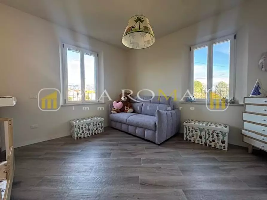 Immagine 27 di Casa bifamiliare in vendita  a Lucca